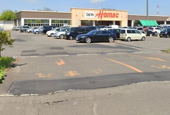 ホームセンター　ＤＣＭホーマック北野通店（ホームセンター）まで852m