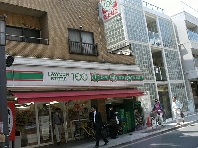 コンビニ　ローソンストア１００（コンビニ）まで349m