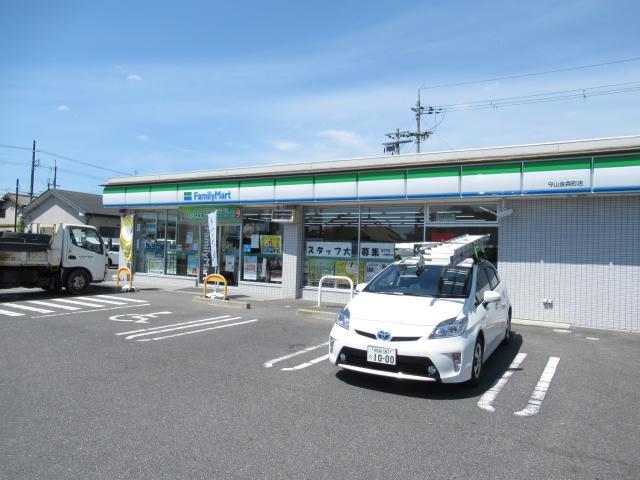 コンビニ　ファミリーマート　守山梅田町店（コンビニ）まで300m