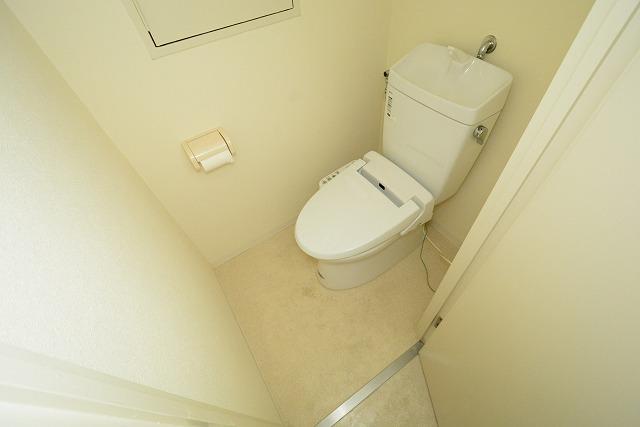 トイレ　温水洗浄便座付きでおすすめ！