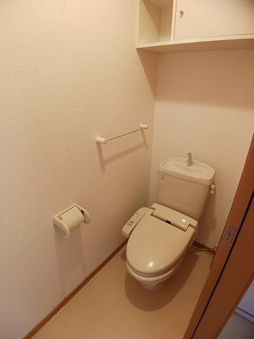 トイレ　トイレもきれいです