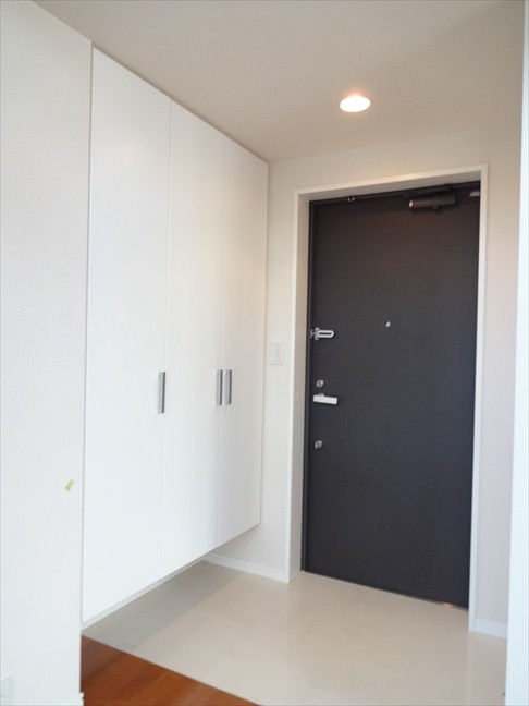 玄関　同マンション別部屋