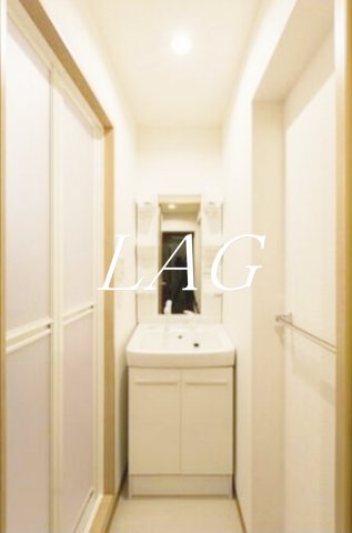 洗面設備　独立洗面台です。