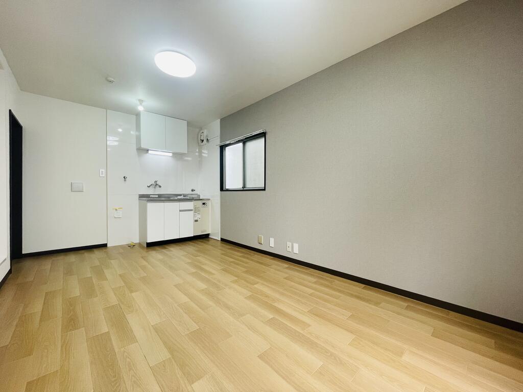 居室・リビング　改装中