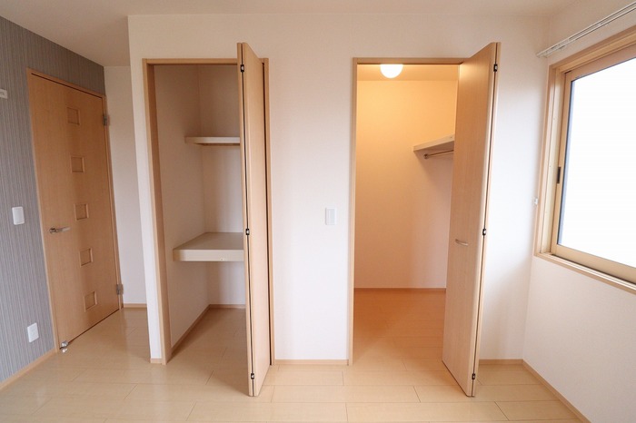 収納　ウォークインクローゼット