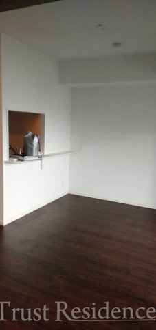 居室・リビング　反転タイプ写真