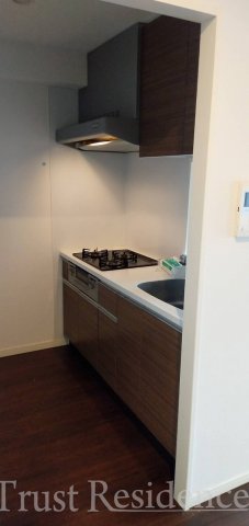 キッチン　反転タイプ写真