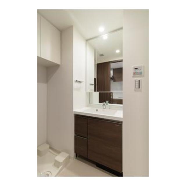 洗面設備　※写真は同タイプ住戸です。