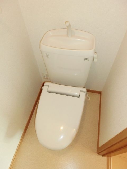 トイレ　清潔感のあるトイレです。