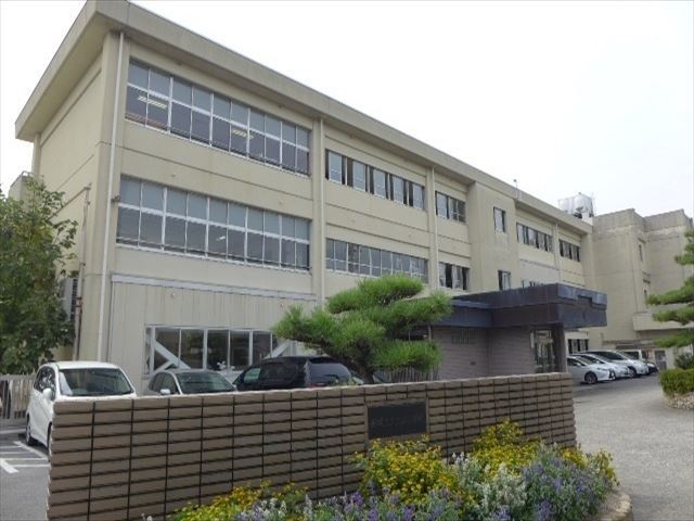 小学校　丈山小学校（小学校）まで635m