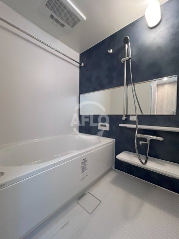 バス・シャワールーム　ラ フェリーチェ難波　浴室