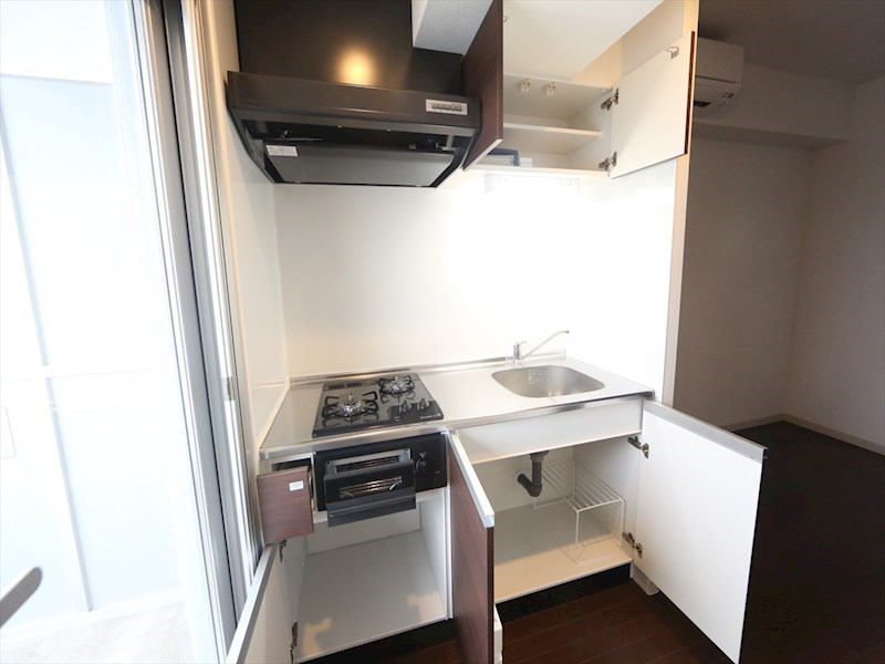 キッチン　システムキッチン（ガス2口コンログリル付）