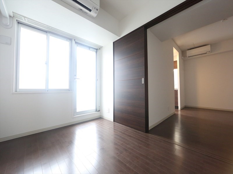 バルコニー　洋室5.4帖　エアコン付　クローゼット付　バルコニー