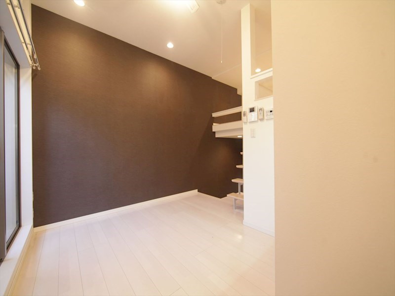 その他　洋室6.9帖　ロフト4.6帖（収納にも寝室にも使えます）