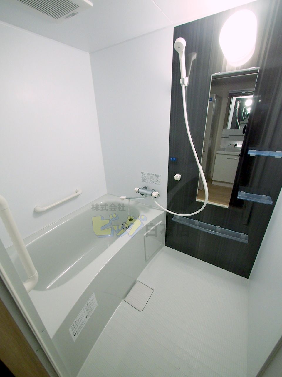 バス・シャワールーム　追焚機能付きのお風呂です♪