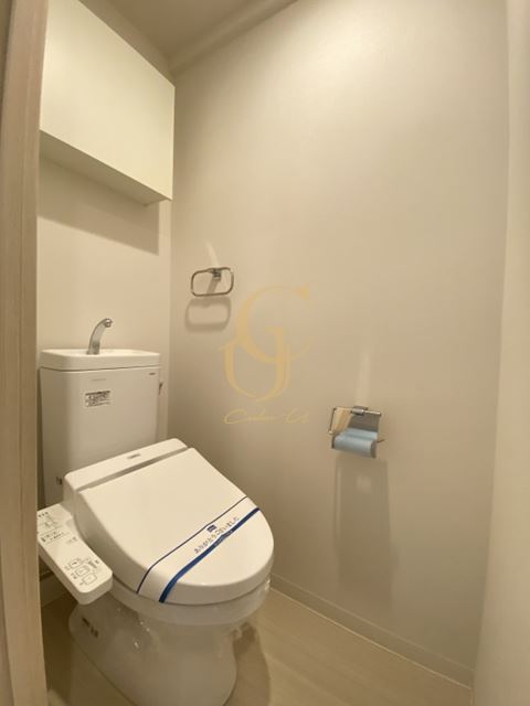 トイレ　※同間取り・反転画像