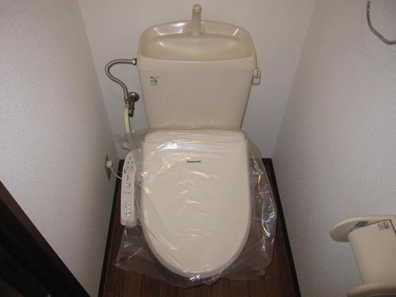 トイレ　※別号室の写真です。