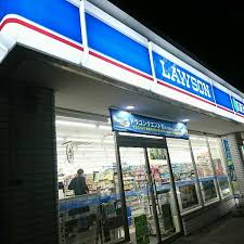 コンビニ　ローソン札幌北13条東店（コンビニ）まで185m