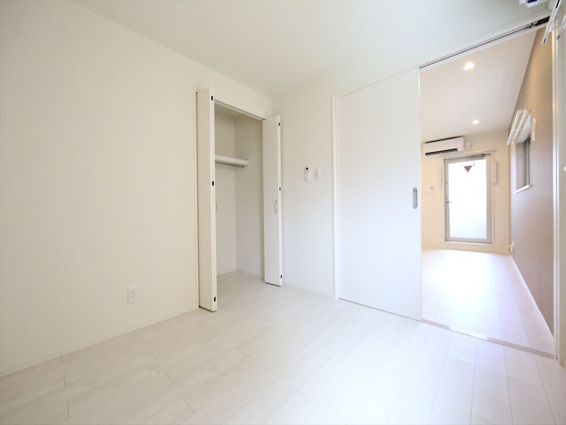 その他部屋・スペース　洋室3.4帖　クローゼット付（収納充実してます）　同仕様写真