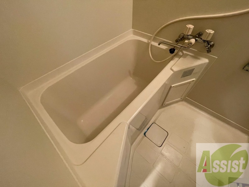 バス・シャワールーム　お風呂になります。一日の疲れを癒してくださいね。