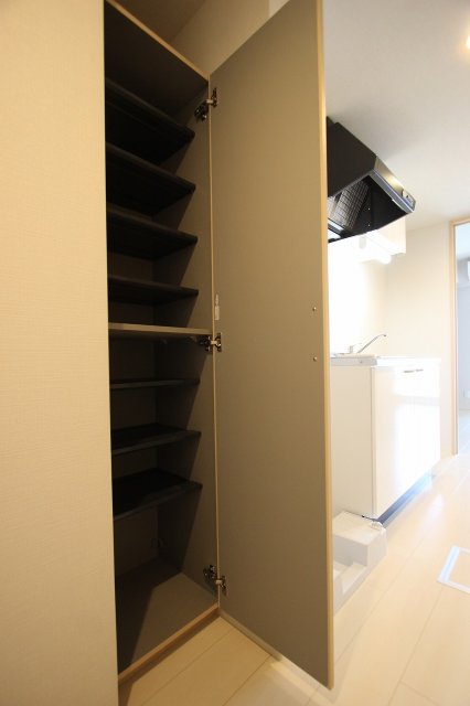 収納　同物件別号室のものです。