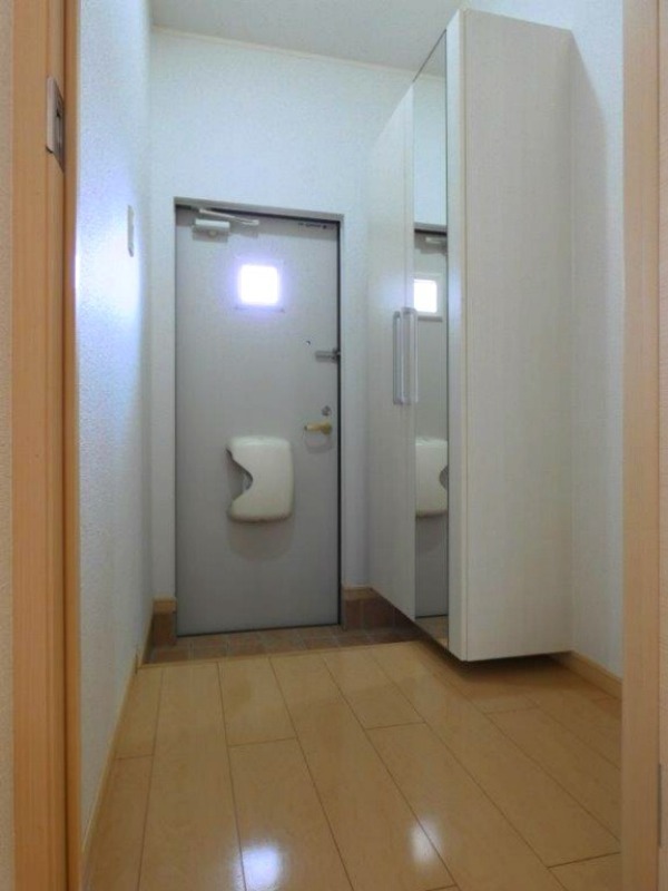 玄関　図面と現状に相違がある場合には現状を優先