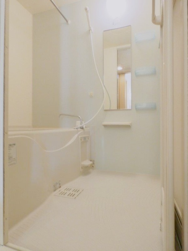 バス・シャワールーム　図面と現状に相違がある場合には現状を優先