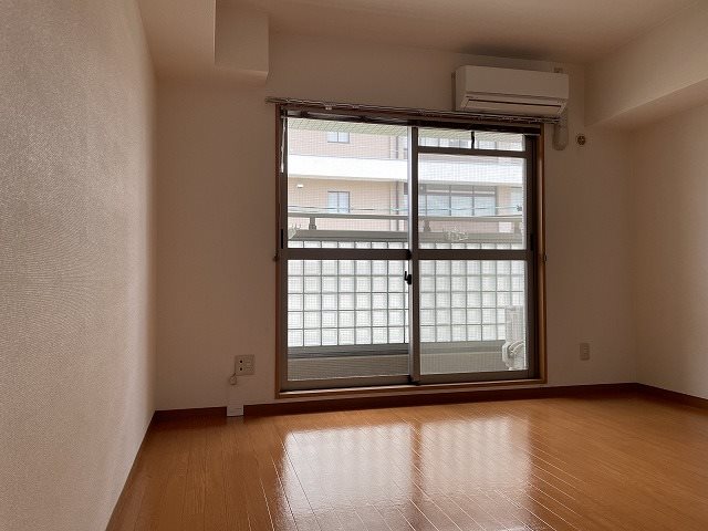 居室・リビング　参考写真掲載。