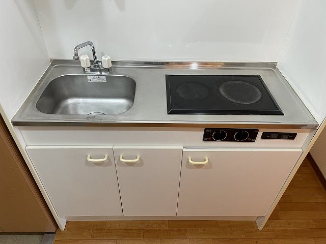 キッチン　参考写真掲載。