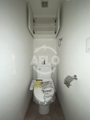 トイレ　セレニテ難波ミラク弐番館　トイレ