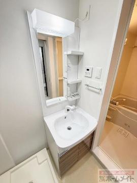 洗面設備　洗髪洗面化粧台