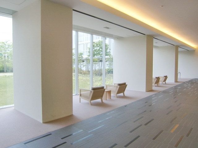 エントランス　★お洒落な待合ロビーです★