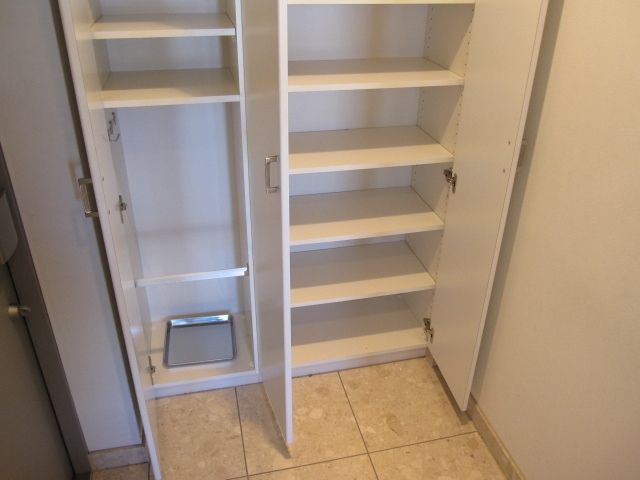 玄関　★大きなシューズインクローク★