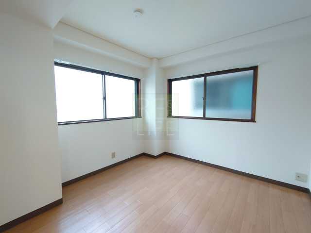 居室・リビング　クラウンハイツ 302