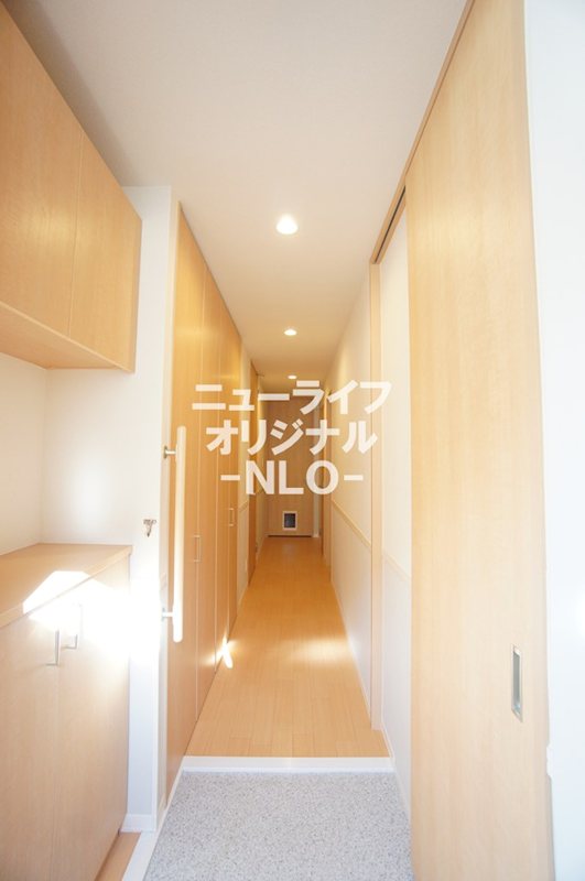 玄関　上下に分かれた使い勝手の良いシューズボックス☆