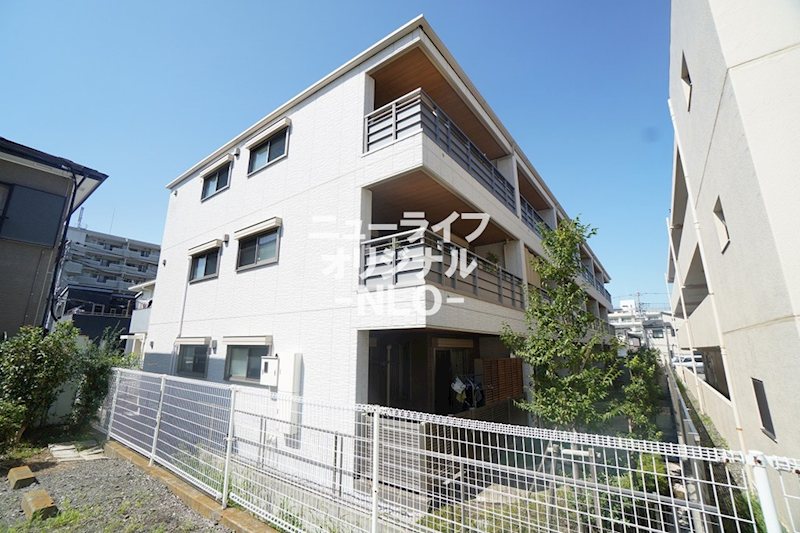 建物外観　積水ハウスの賃貸住宅シャーメゾン☆