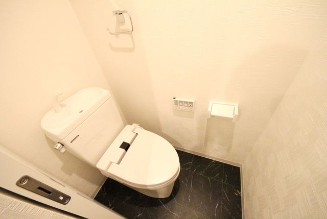 トイレ　★ウォシュレット機能★