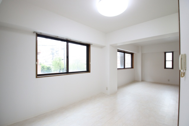 居室・リビング　※他のお部屋の参考写真です