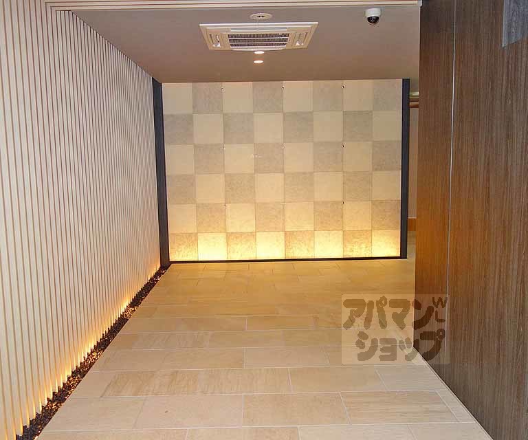 その他　モニター付きエレベーター