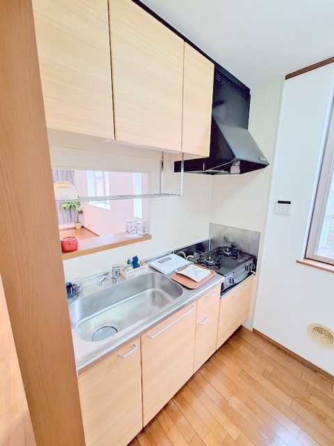 キッチン　ガス２口カウンターキッチン