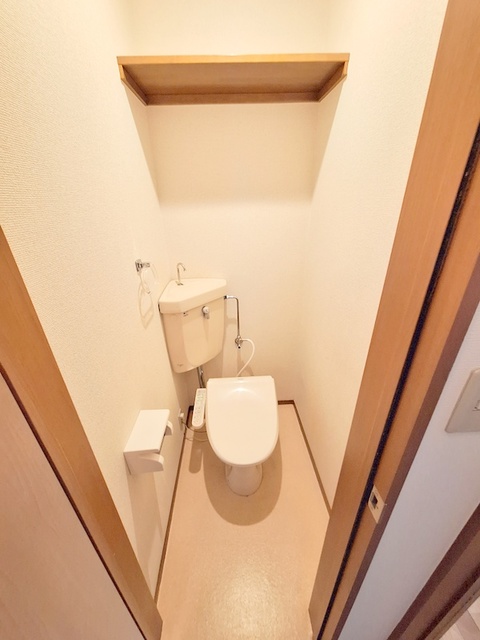 トイレ　温水洗浄便座