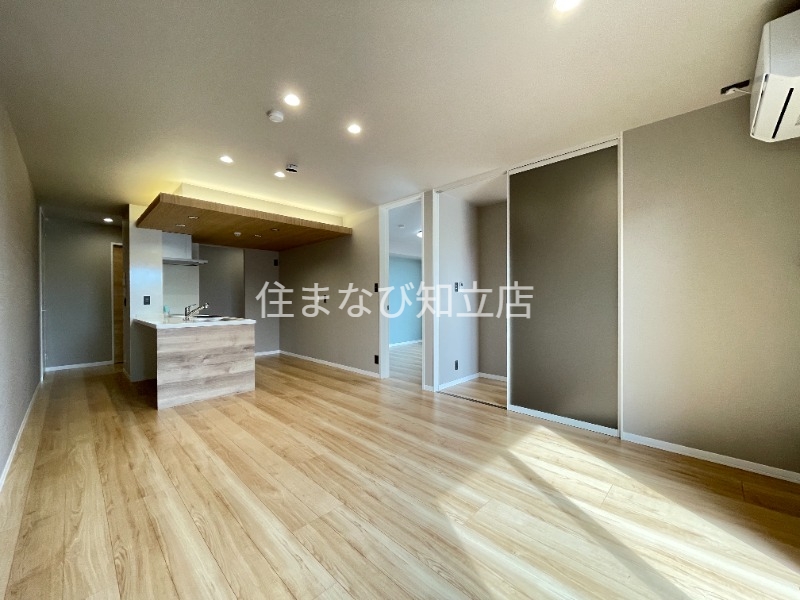 居室・リビング　同型別部屋写真