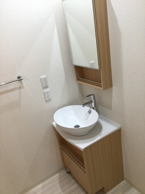 洗面設備　オシャレな洗面台です♪