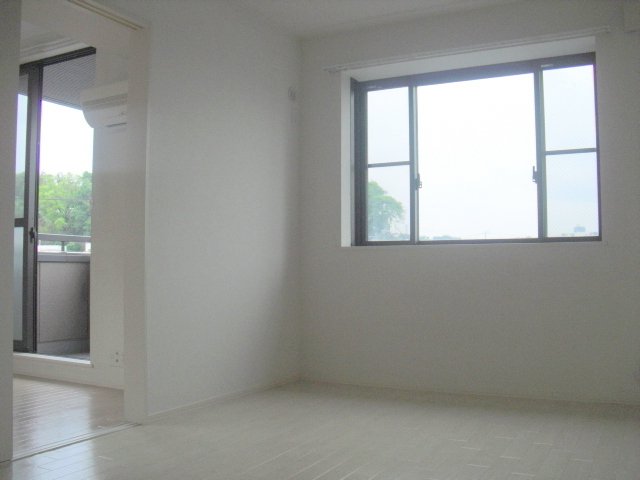 その他部屋・スペース　洋室６帖