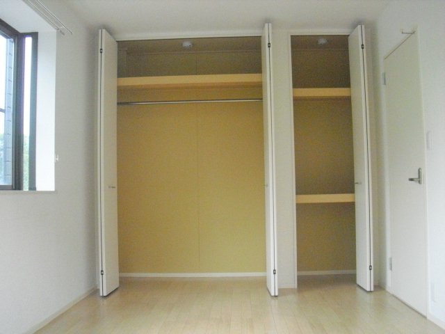 収納　壁面いっぱいの収納