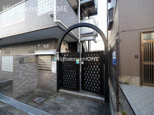 エントランス　ゆとりのあるエントランスです