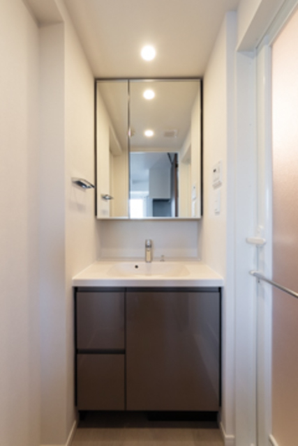 洗面設備　※写真は同タイプ住戸です。