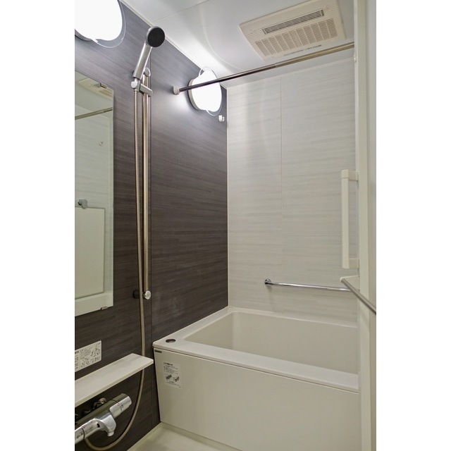 バス・シャワールーム　７０２号室の写真です。