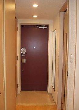 玄関　※別部屋参考写真