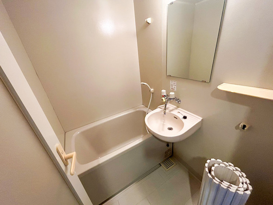 洗面設備　※別部屋の写真です